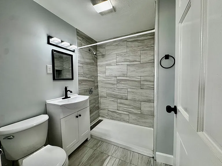 228 Belmont St #3 — Photo 11