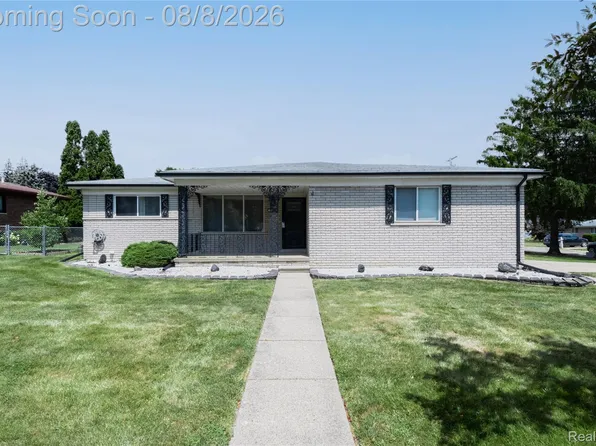 18863 Monica Dr, Clinton Township, MI 48036