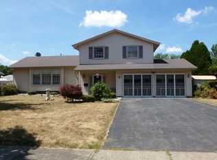 49 Fern Castle Dr, Rochester, NY 14622