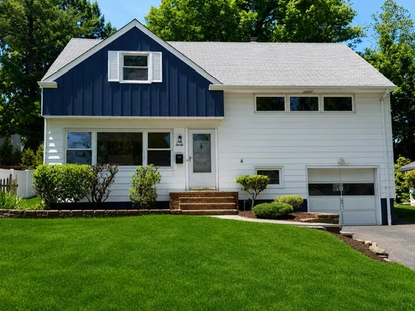 920 Eastlawn Dr, Teaneck, NJ 07666