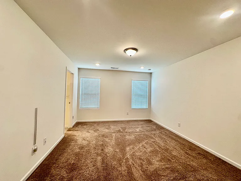 8116 Ramsburg Dr — Photo 16