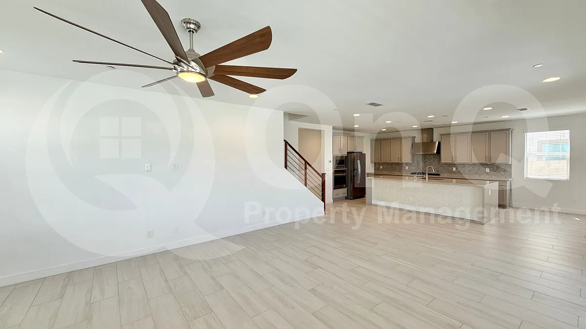 Studio, 4.0 bath, 3071 sqft, $3,395 — Photo 4