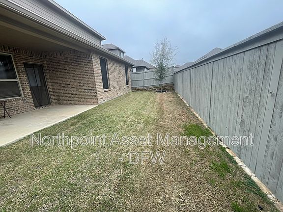 3rd image of 2333 Rooster Ln
