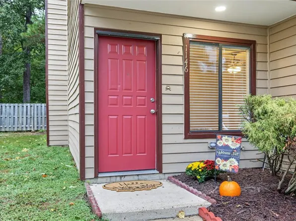 1146 N Green Dr, Newport News, VA 23602