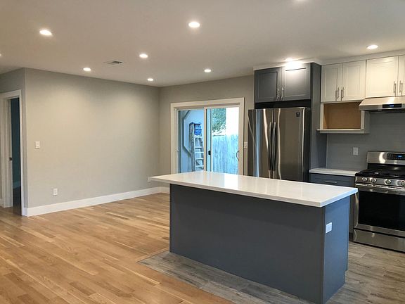 4th image of 4069 Lincoln Ave
