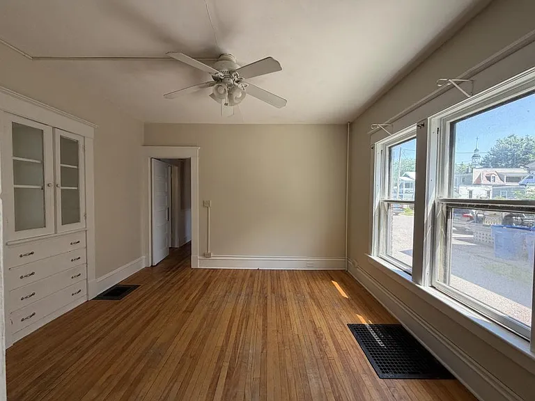 48 Monroe St #1 — Photo 11