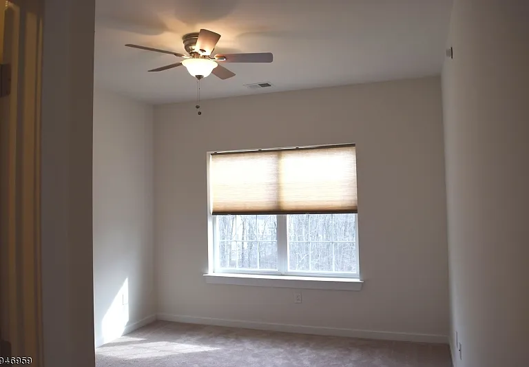 229 Parkview Ln — Photo 5
