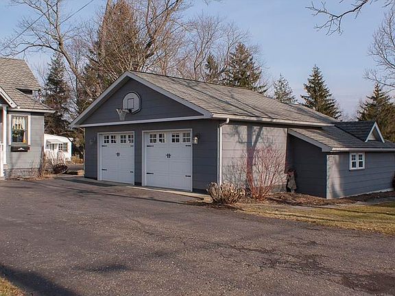 4th image of 10688 Freedom St