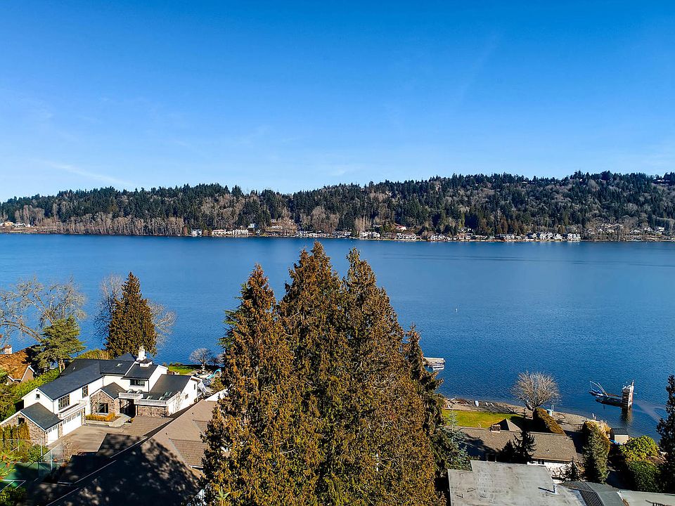 1st image of 2915 W Lake Sammamish Pkwy NE