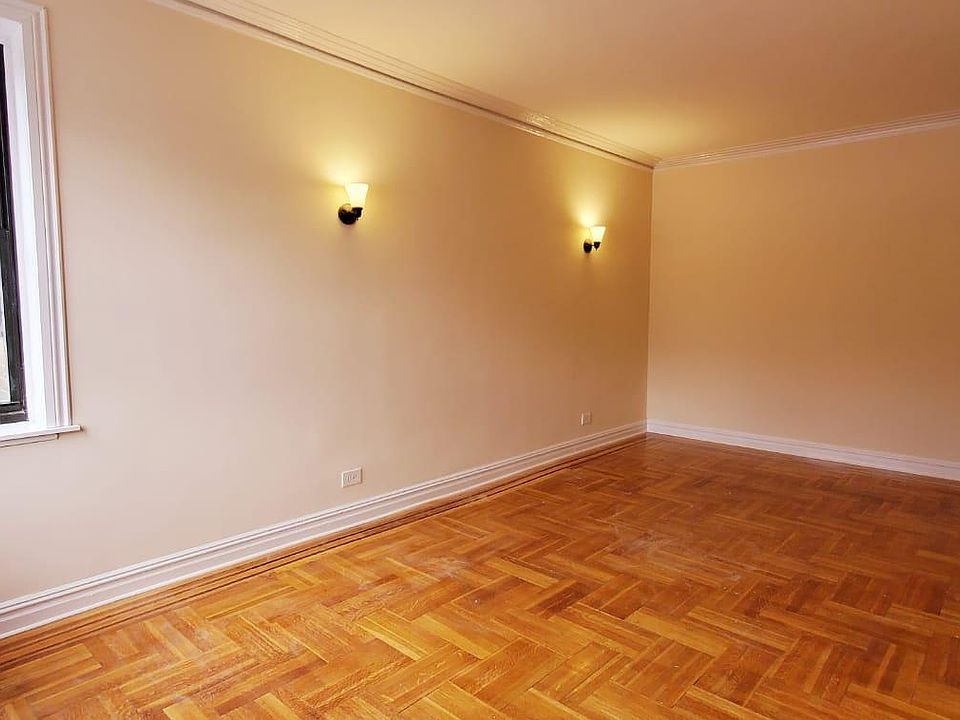1st image of 33 Loudoun St #4C
