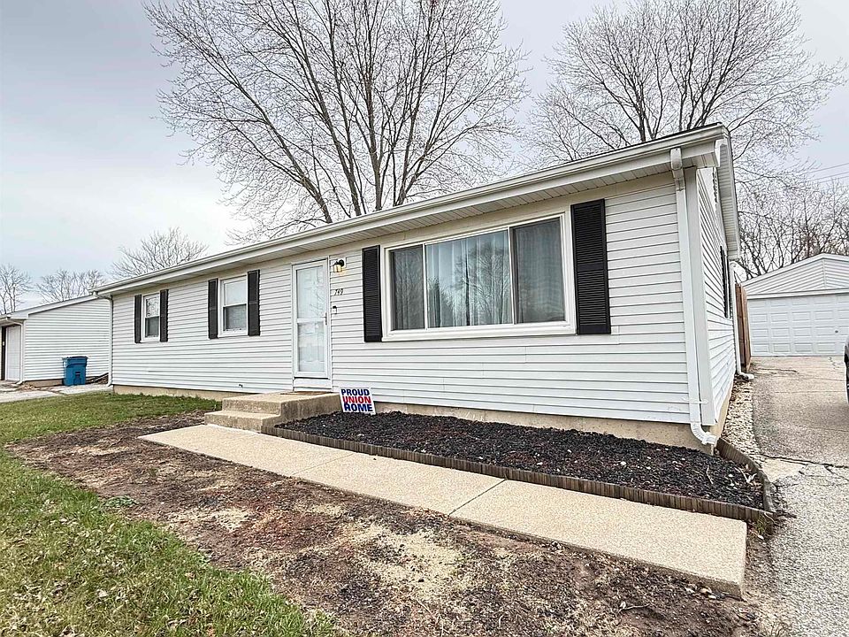 1st image of 749 Acadia Rd