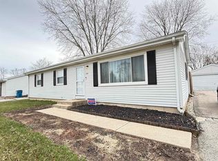 749 Acadia Rd, Valparaiso, IN