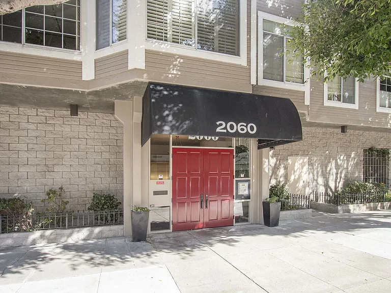 2060 Sutter St #205 — Photo 1