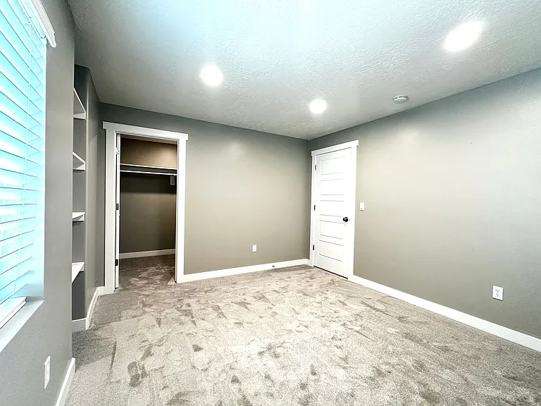 5042 W Willow Way — Photo 27