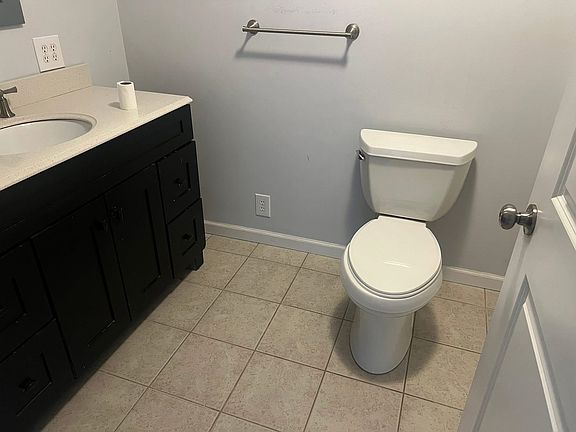 5th image of 308 N Walker St