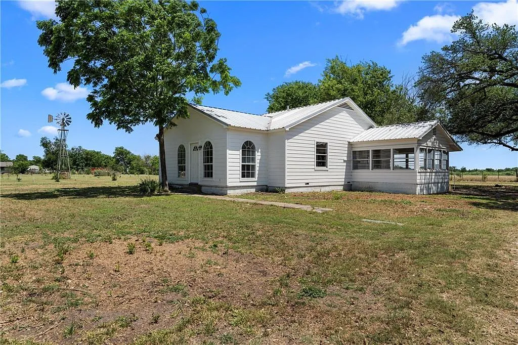 Building Photo - 198 County Road 483