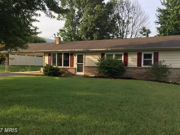 210 University Dr, Mont Alto, PA 17237