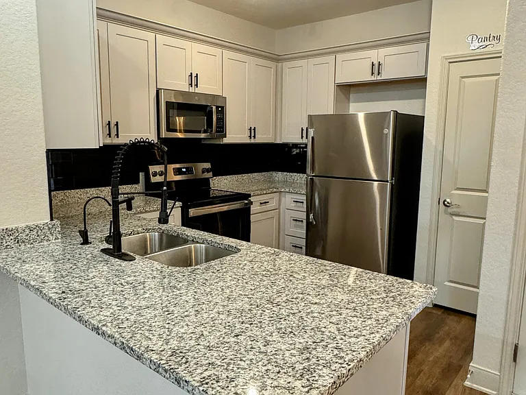 7544 Magnolia Vlg #102 — Photo 44