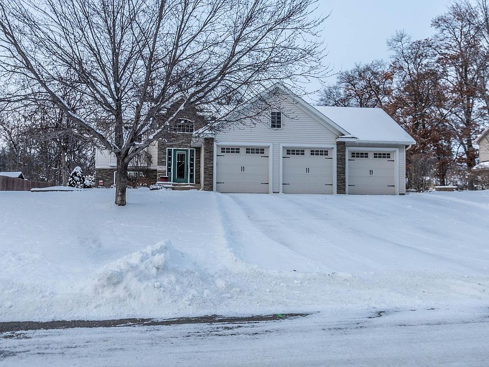 1st image of 1907 Wildflower Ln NE