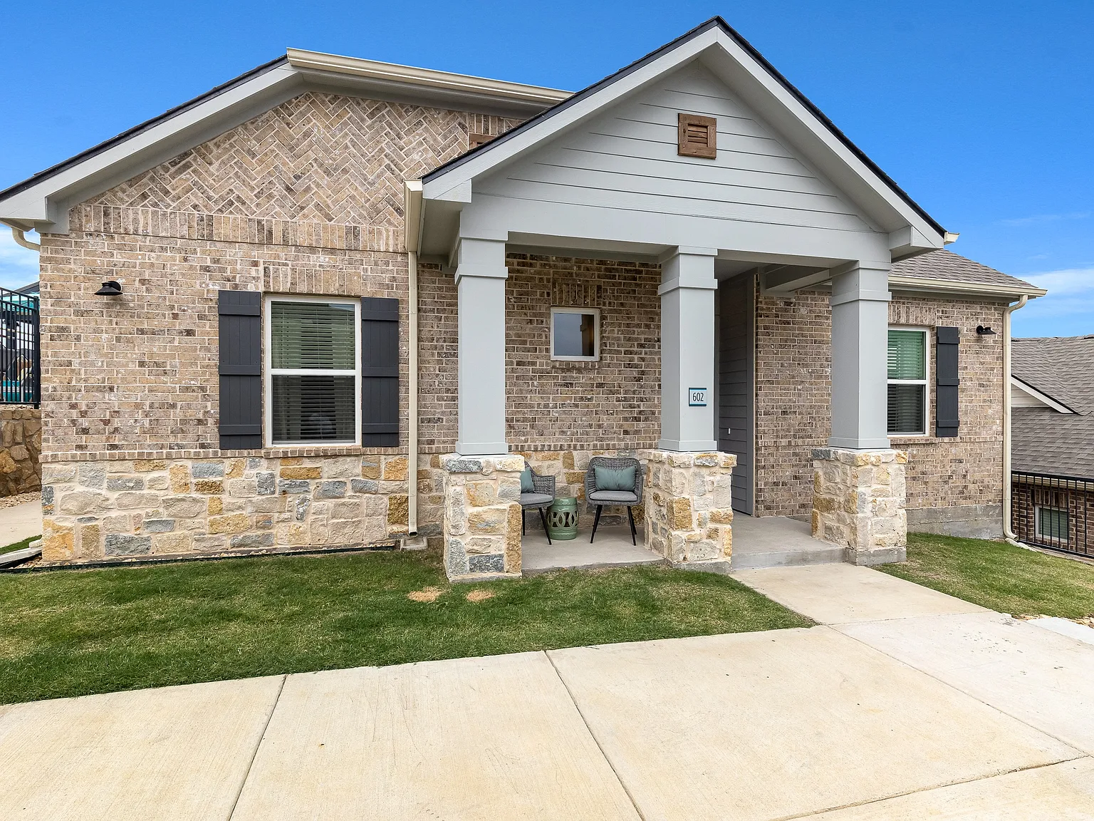Avilla Grove — Photo 1