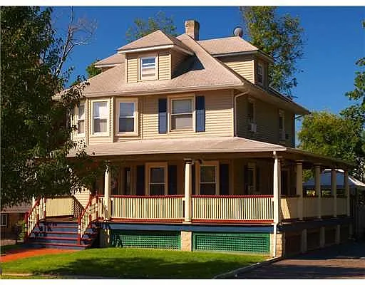 214 S Washington Ave photo 1