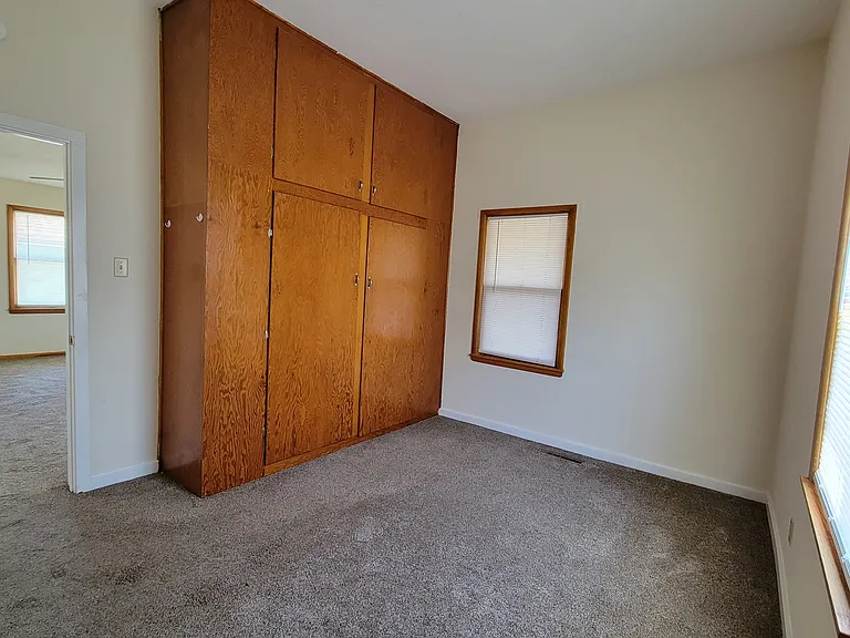 215 N Green St — Photo 7