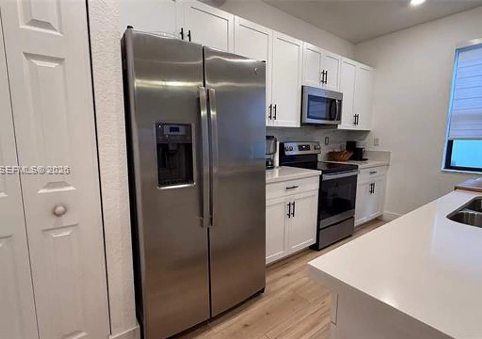 10033 W 32nd Lane th 10033, Hialeah, FL 33018 — Photo 1
