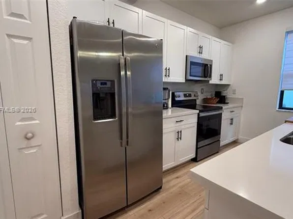 10033 W 32nd Ln #Townhouse 10033, Hialeah, FL 33018