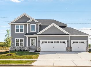 13 Stonehouse Ct, Bloomington, IL 61705