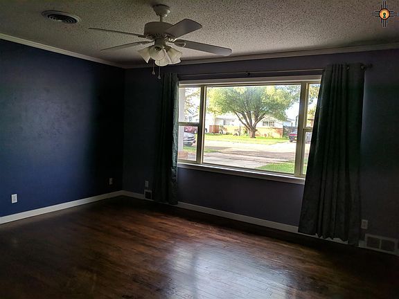 5th image of 825 W Plains Ave