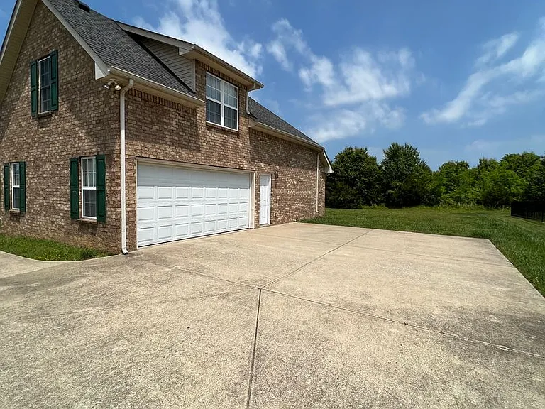 1030 Coral Dr — Photo 21