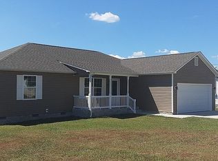625 Strawberry Dr, Winchester, TN 37398