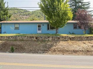 1193 NE Beacon Dr, Grants Pass, OR 97526