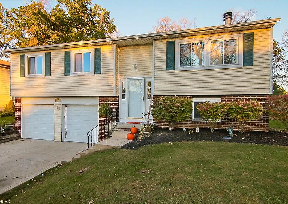 1st image of 325 Bettie Ln