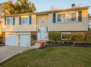 325 Bettie Ln, Brunswick, OH 44212