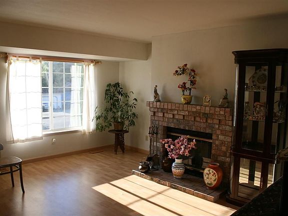 4th image of 22626 15th Ave S
