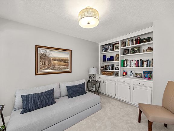 3rd image of 3508 Southern Woods Dr