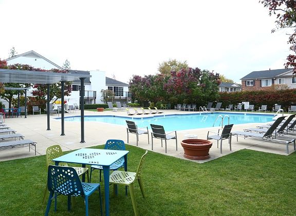 2nd image of 1245 Astor Ave #1215113