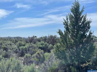 9100 Pinion Ln, Christmas Valley, OR 97641