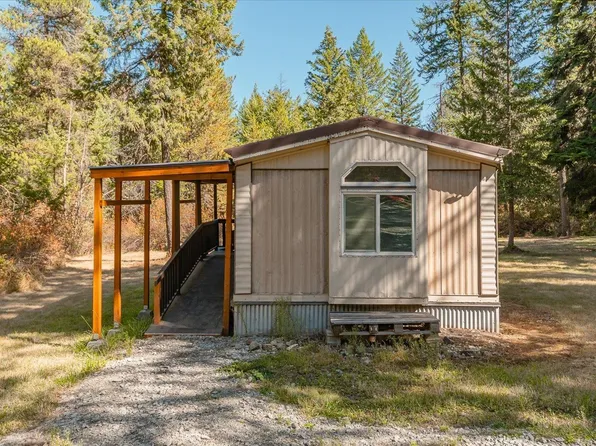 9608 E Ruff Ln, Chattaroy, WA 99003
