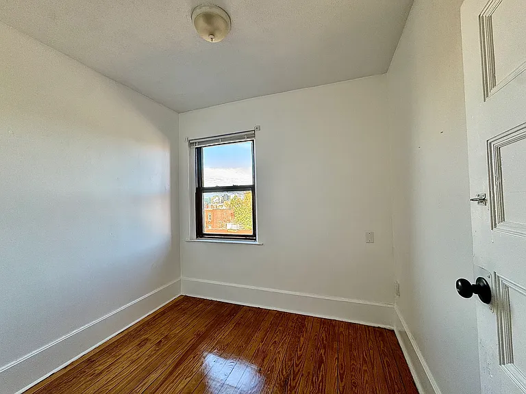 4 1/2 Centre St #3 — Photo 10