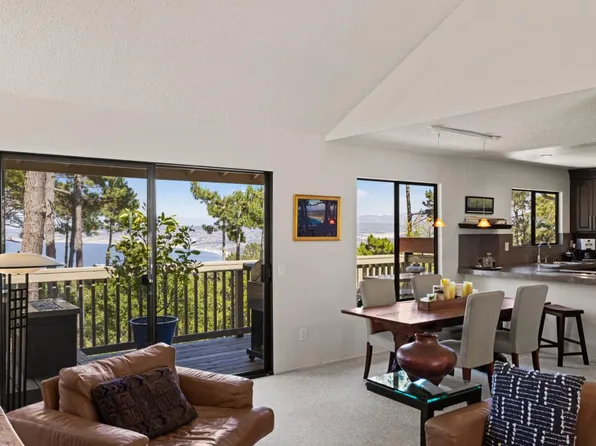 70 Forest Ridge Rd APT 1, Monterey, CA 93940