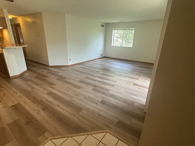 101 Joyce Dr #F — Photo 2