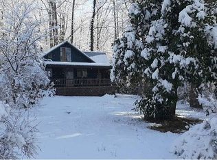 27 Lake Dr, Crossville, TN 38572