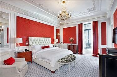 2nd image of 2 E 55th St #1021