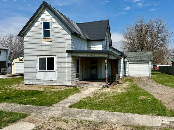 404 W North St, Wolcott, IN 47995