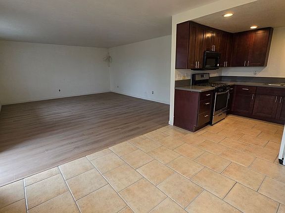 5th image of 5311-5315 Santa Margarita St #7