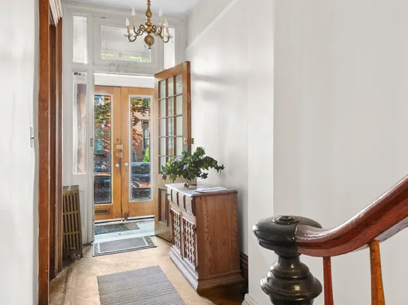 359 Carlton Avenue image 17 of 20