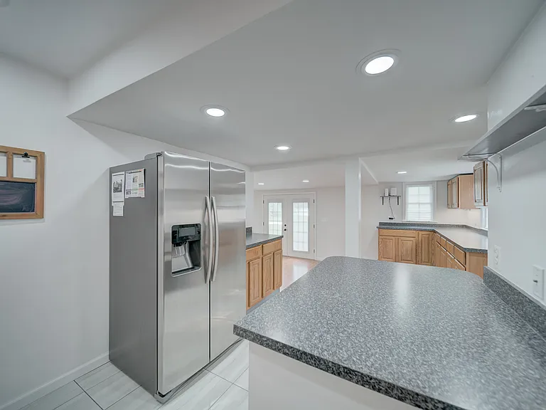 6625 Harrison Ln — Photo 28