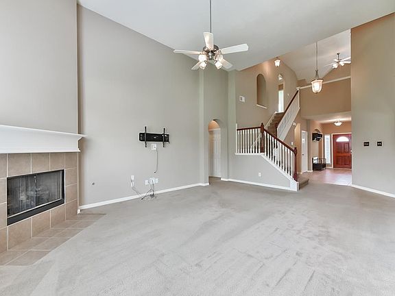 5th image of 16971 Creek Mountain Dr